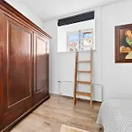 Apartment Old Town With 2 Bedrooms Next To Town Hall Reval