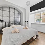 Apartament Old Town With 2 Bedrooms Next To Town Hall Tallin