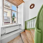 Old Town With 2 Bedrooms Next To Town Hall Apartment *