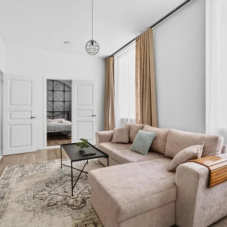 Appartement Old Town With 2 Bedrooms Next To Town Hall