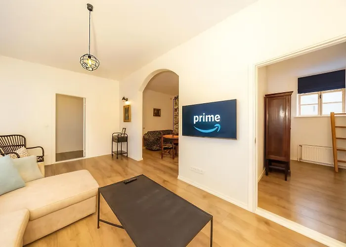 아파트 Old Town With 2 Bedrooms Next To Town Hall *