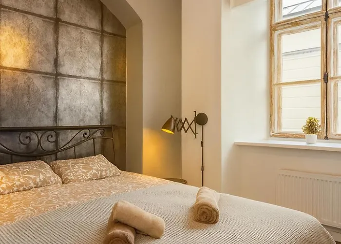 Old Town With 2 Bedrooms Next To Town Hall 아파트 *